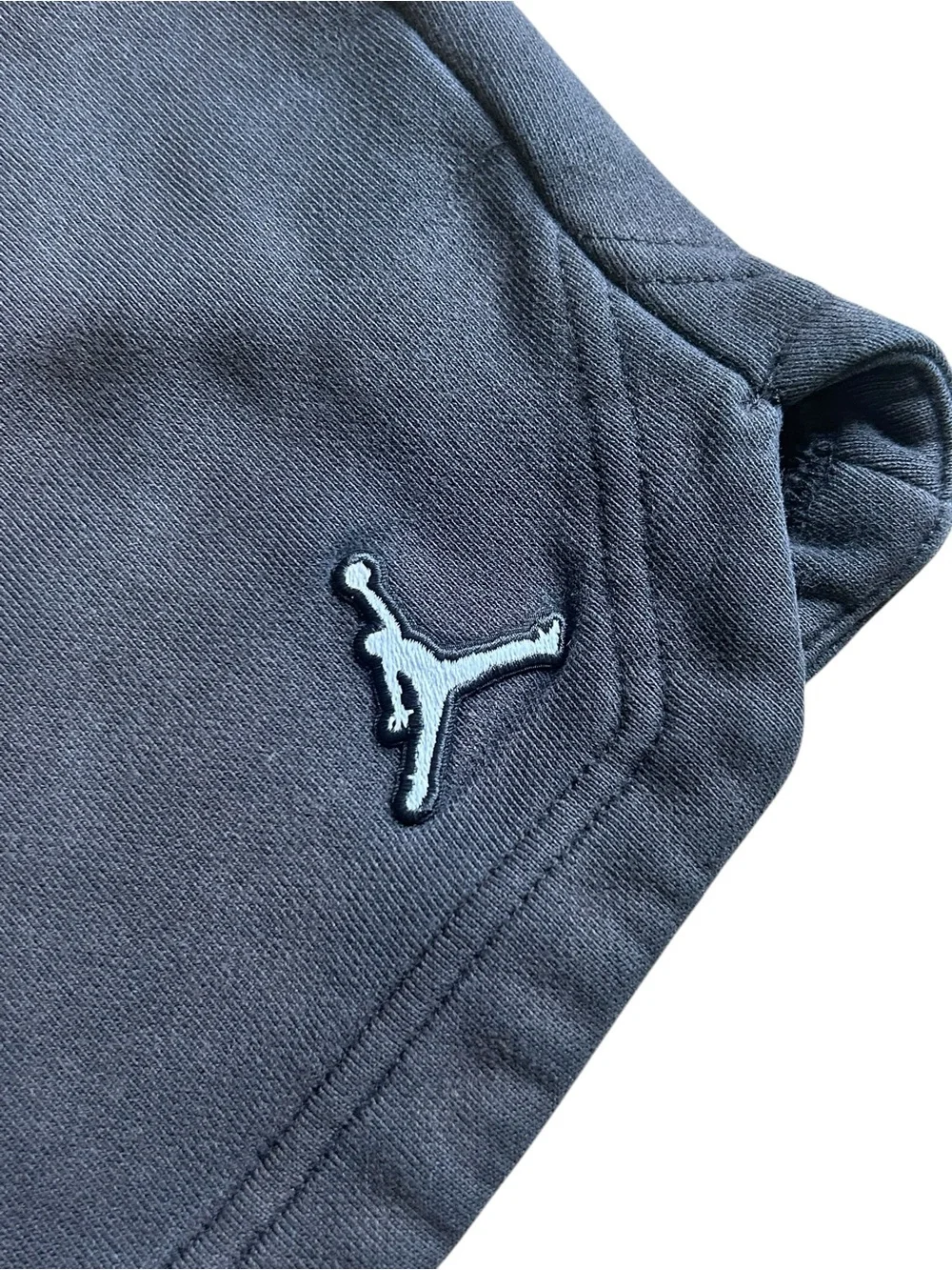 Jordan Essentials Washed Black Fleece Shorts Men’s Medium